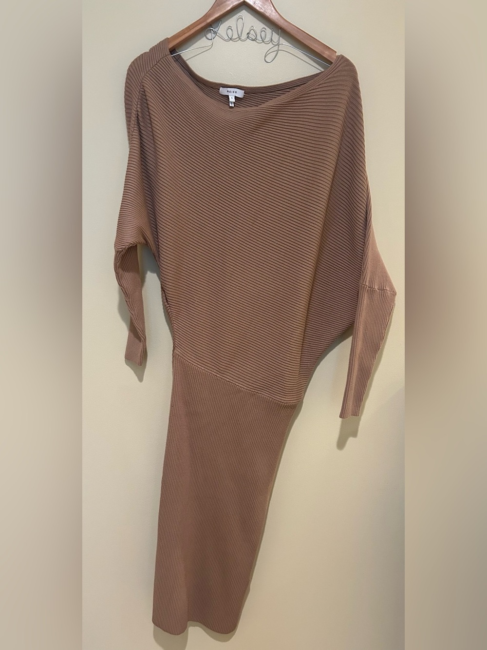 Reiss Women’s Lara Off-The-Shoulder Ribbed Midi Dress in Camel Size Small - Picture 3 of 9